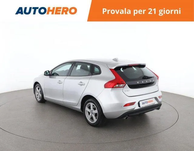 VOLVO V40 D3 Kinetic Image 4